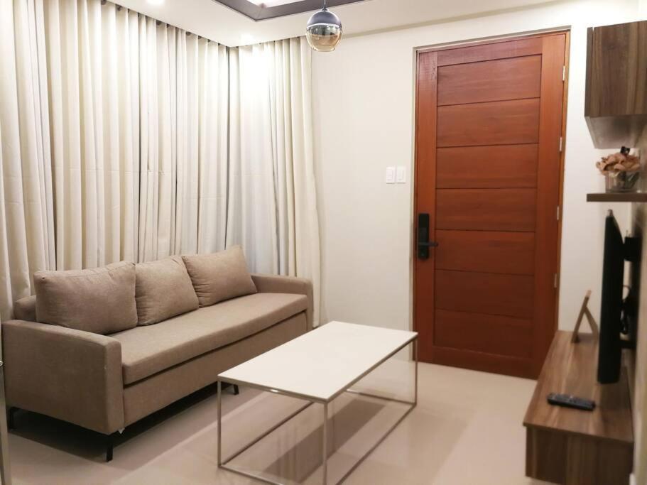 Adria Residences - Emerald Garden - 2 Bedroom Unit For 4 Person 马尼拉 外观 照片